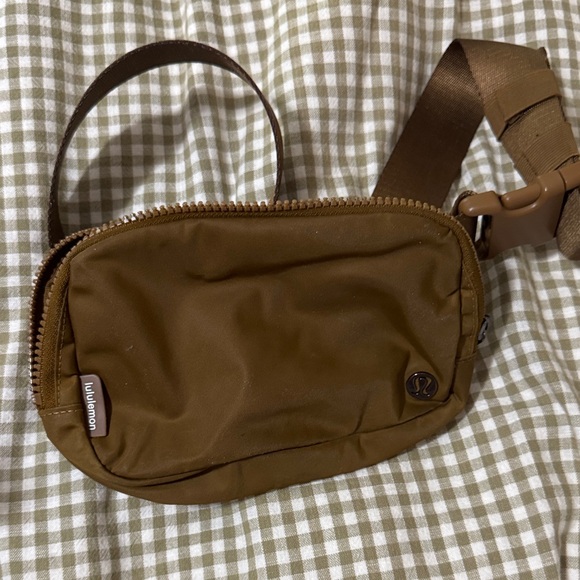 Lululemon Fanny Pack - Picture 1 of 3